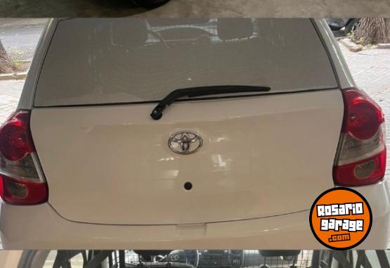 Autos - Toyota Etios aibo 2023 Nafta 97000Km - En Venta