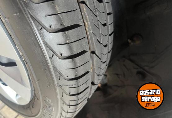 Autos - Toyota Etios aibo 2023 Nafta 97000Km - En Venta