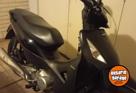 Motos - Honda Biz 2016 Nafta 17705Km - En Venta