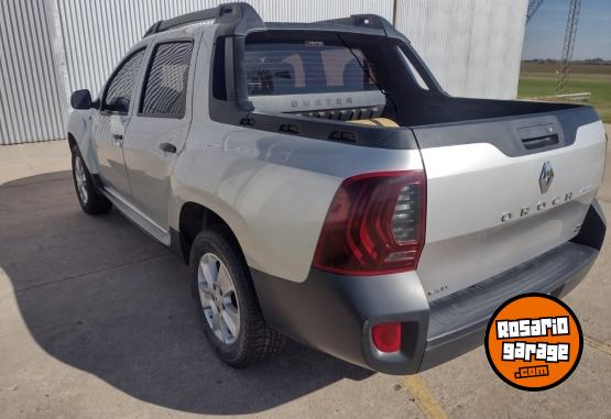 Camionetas - Renault Duster Oroch Dynamic 2.0 2016 GNC 140000Km - En Venta