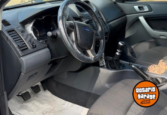 Camionetas - Ford RANGER 3.2 CXL 2015 Diesel 157000Km - En Venta