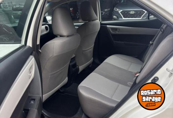 Autos - Toyota Corolla XEi 1.8 MT 2017 Nafta 130000Km - En Venta