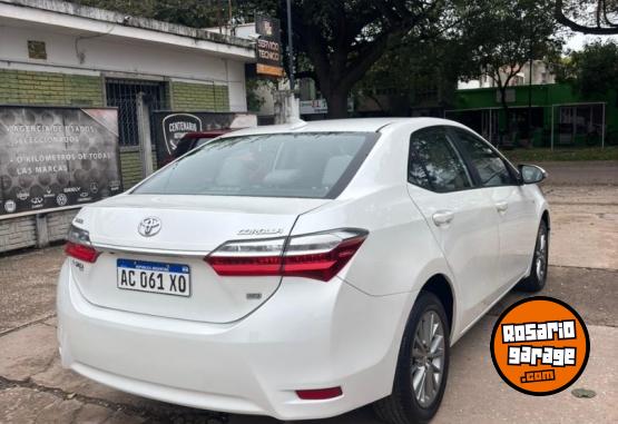 Autos - Toyota Corolla XEi 1.8 MT 2017 Nafta 130000Km - En Venta
