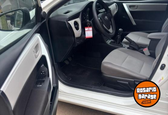 Autos - Toyota Corolla XEi 1.8 MT 2017 Nafta 130000Km - En Venta