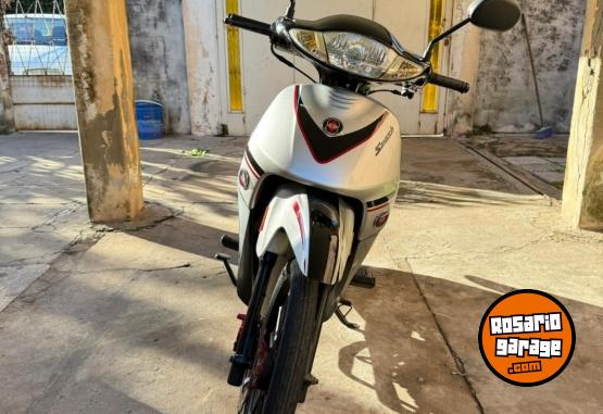 Motos - Gilera smash 2024 Nafta 7500Km - En Venta