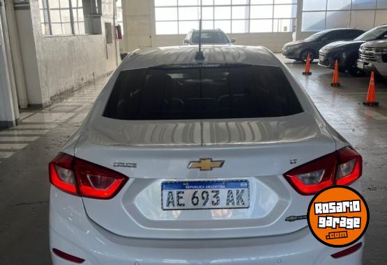 Autos - Chevrolet CRUZE 4P 1.4 TURBO LT MT 2021 Nafta 94634Km - En Venta