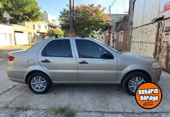 Autos - Fiat Siena 2010 GNC 130000Km - En Venta