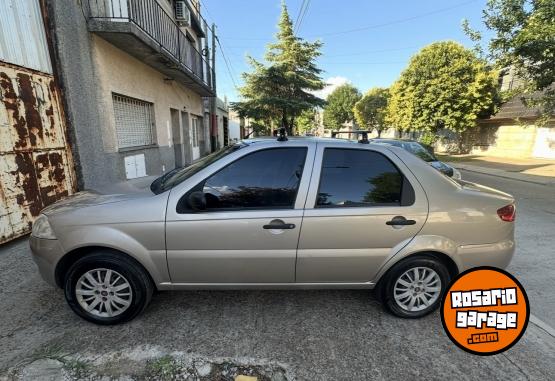 Autos - Fiat Siena 2010 GNC 130000Km - En Venta