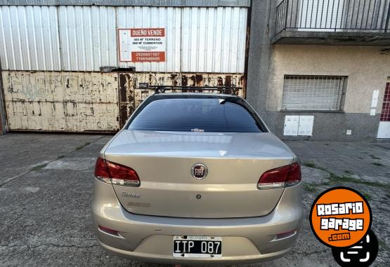 Autos - Fiat Siena 2010 GNC 130000Km - En Venta