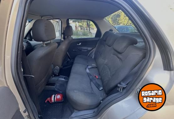 Autos - Fiat Siena 2010 GNC 130000Km - En Venta
