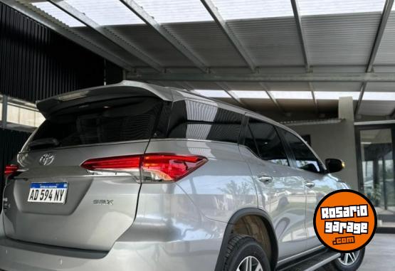 Camionetas - Toyota SW4 SRX 2019 Diesel 146000Km - En Venta