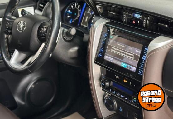 Camionetas - Toyota SW4 SRX 2019 Diesel 146000Km - En Venta