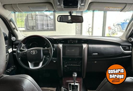 Camionetas - Toyota SW4 SRX 2019 Diesel 146000Km - En Venta