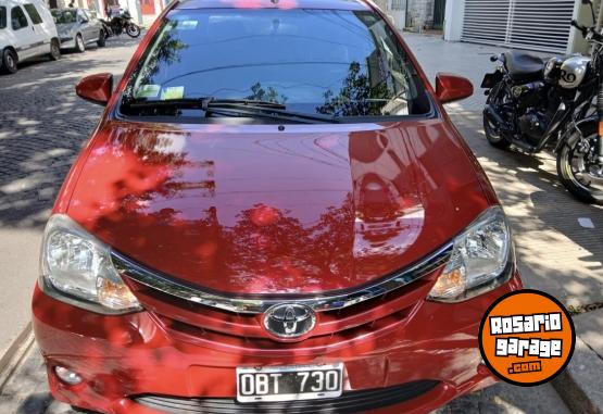 Autos - Toyota ETIOS XLS 2014 Nafta 133000Km - En Venta