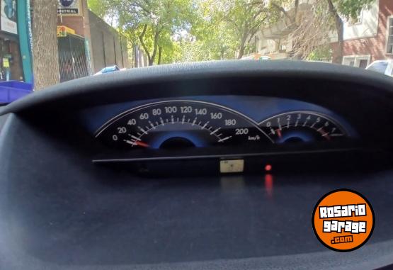 Autos - Toyota ETIOS XLS 2014 Nafta 133000Km - En Venta