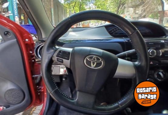 Autos - Toyota ETIOS XLS 2014 Nafta 133000Km - En Venta
