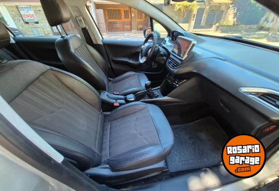 Autos - Peugeot 2008 Feline 2017 Nafta 102000Km - En Venta