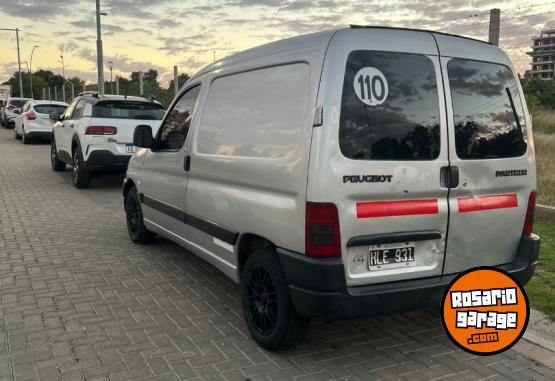 Utilitarios - Peugeot Partner 2008 Diesel 244000Km - En Venta