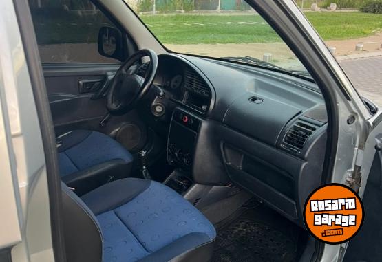 Utilitarios - Peugeot Partner 2008 Diesel 244000Km - En Venta