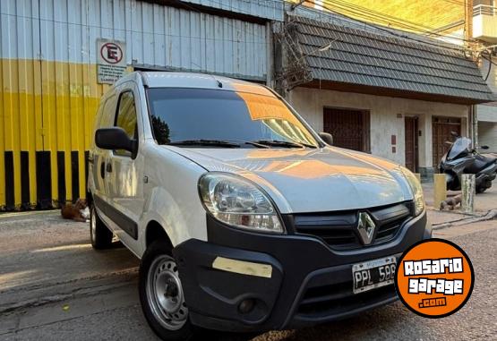 Utilitarios - Renault Kangoo 2016 Nafta 277000Km - En Venta