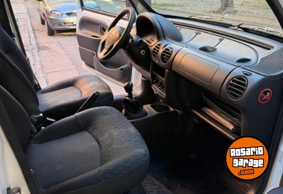 Utilitarios - Renault Kangoo 2016 Nafta 277000Km - En Venta
