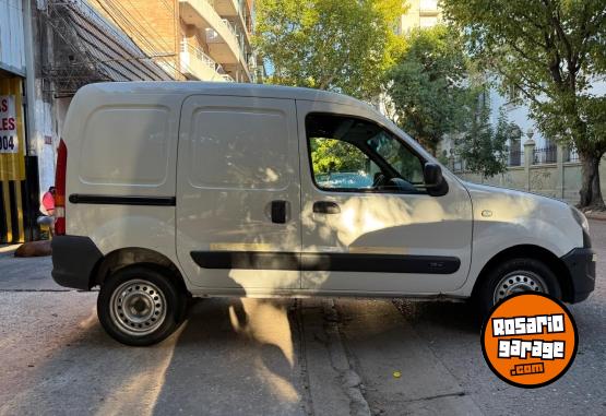 Utilitarios - Renault Kangoo 2016 Nafta 277000Km - En Venta