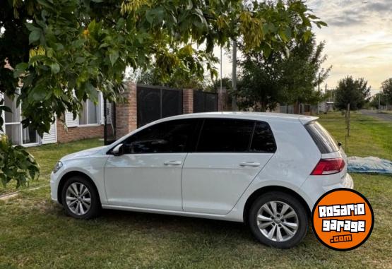 Autos - Volkswagen Golf 2018 Nafta 140000Km - En Venta