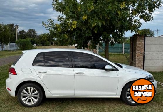 Autos - Volkswagen Golf 2018 Nafta 140000Km - En Venta