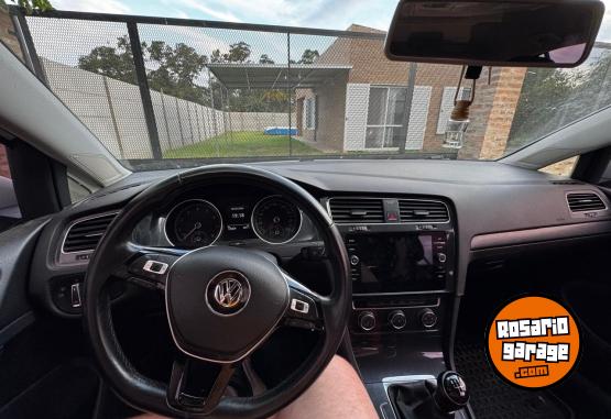 Autos - Volkswagen Golf 2018 Nafta 140000Km - En Venta