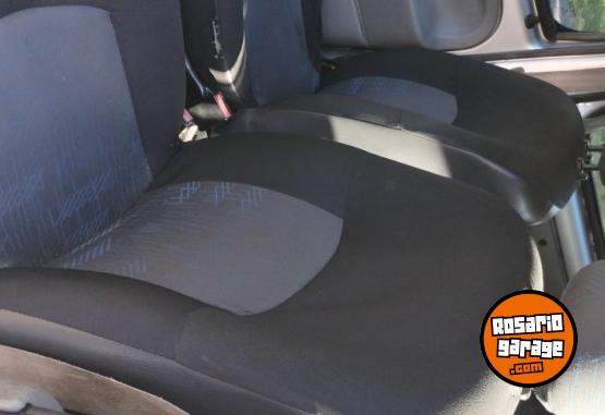 Utilitarios - Renault Kangoo 4 puertas 1.6 16v. 2010 GNC 330000Km - En Venta