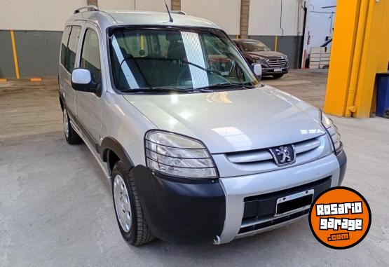 Utilitarios - Peugeot Partner Patagonica HDI 2010 Diesel 220000Km - En Venta