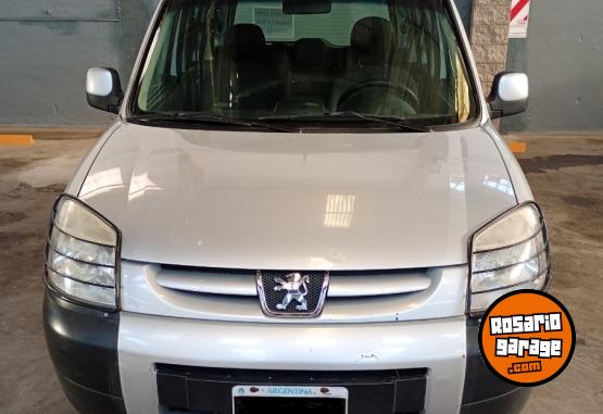 Utilitarios - Peugeot Partner Patagonica HDI 2010 Diesel 220000Km - En Venta