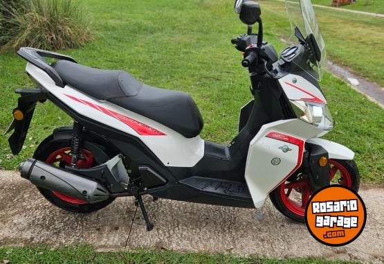 Motos - Benelli Cafenero 150 2017 Nafta 18000Km - En Venta