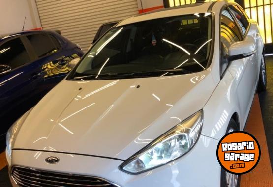 Autos - Ford FOCUS 2015 Nafta 108000Km - En Venta