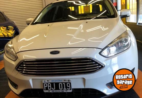 Autos - Ford FOCUS 2015 Nafta 108000Km - En Venta
