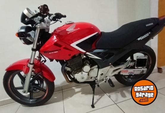 Motos - Honda Twsiter 2014 Nafta 23Km - En Venta