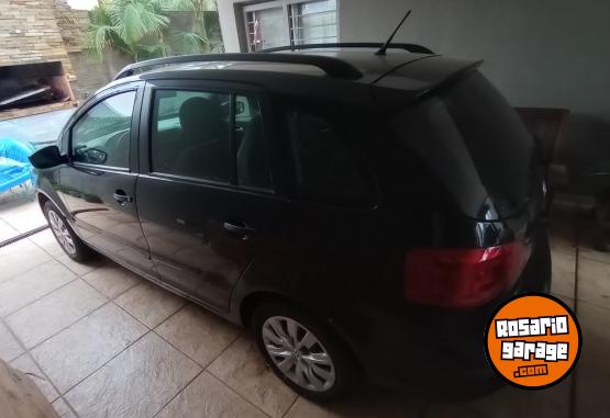 Autos - Volkswagen Suran 2011 Nafta 146000Km - En Venta