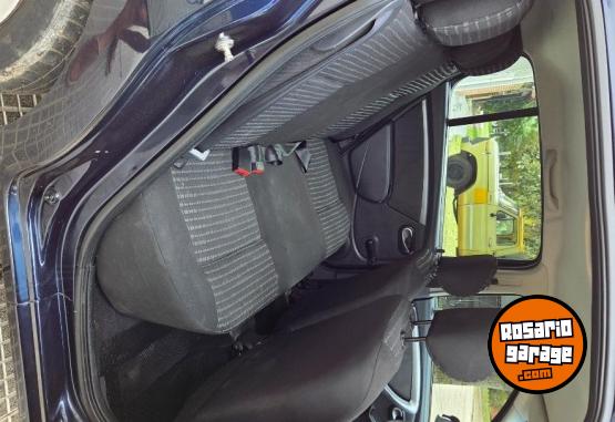 Autos - Renault Sandero 2013 Nafta 135000Km - En Venta