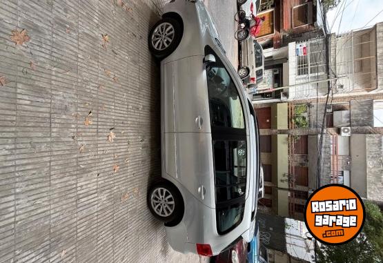 Autos - Volkswagen Suran 2014 Nafta 115000Km - En Venta