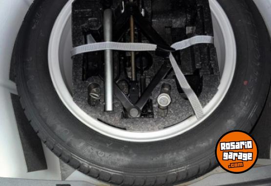 Autos - Volkswagen Vento 2015 Nafta 98000Km - En Venta