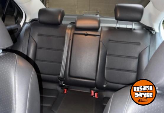 Autos - Volkswagen Vento 2015 Nafta 98000Km - En Venta