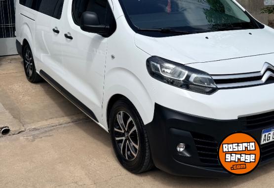 Utilitarios - Citroen Jumpy 2023 Diesel 135000Km - En Venta