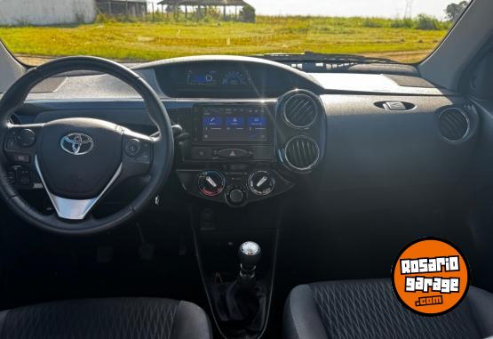 Autos - Toyota Etios 2023 Nafta 35000Km - En Venta