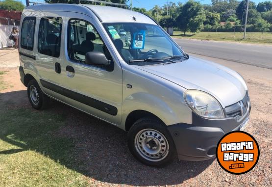 Utilitarios - Renault Kangoo 5as 2 p/lateral 2017 Nafta 190000Km - En Venta