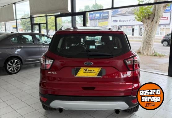 Autos - Ford Kuga SEL 2017 Nafta 100000Km - En Venta