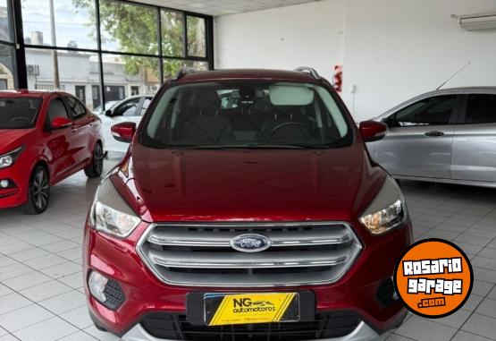 Autos - Ford Kuga SEL 2017 Nafta 100000Km - En Venta