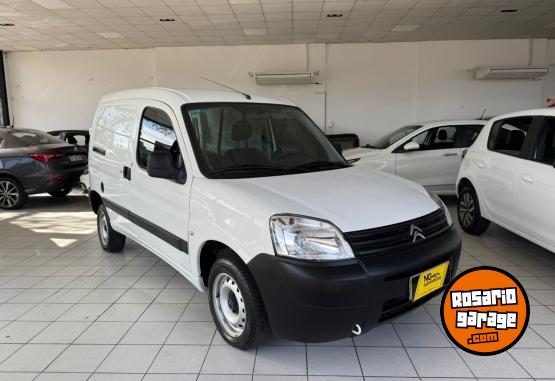 Utilitarios - Citroen Berlingo Furgon 2024 Nafta 24000Km - En Venta