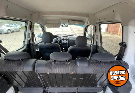 Utilitarios - Peugeot Partner Confort 1.6 2017 Diesel 159000Km - En Venta