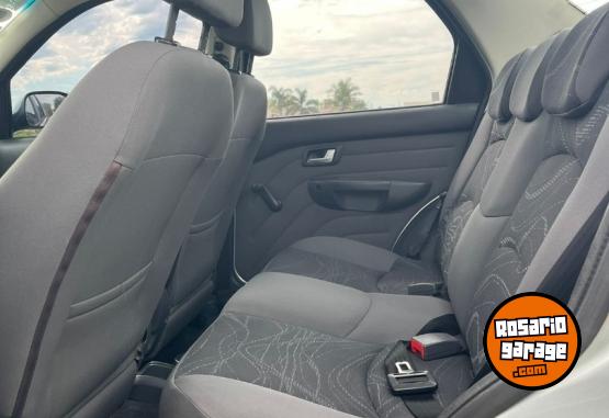 Autos - Fiat SIENA EL 1.6 16v 2015 GNC 106100Km - En Venta