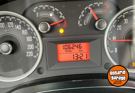 Autos - Fiat SIENA EL 1.6 16v 2015 GNC 106100Km - En Venta